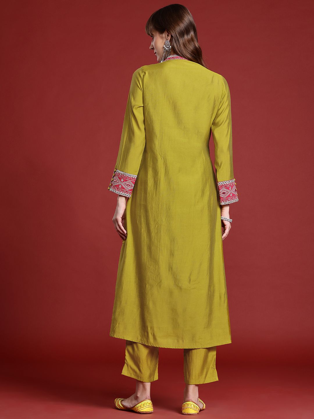 Dhiyona IE Mirror Work Embroidered Pleated Work Kurta with Trousers