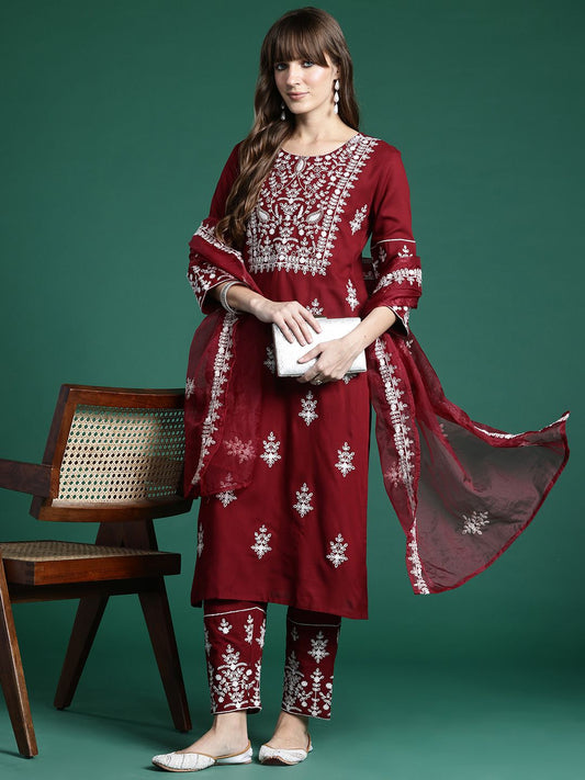 Dhiyona IE Ethnic Motifs Embroidered Thread Work Kurta With Trousers & Dupatta