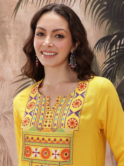 Dhiyona SN Women's Yoke Design Mirror Work Embroidered Kurta With Trousers & Bandhani Print Dupatta