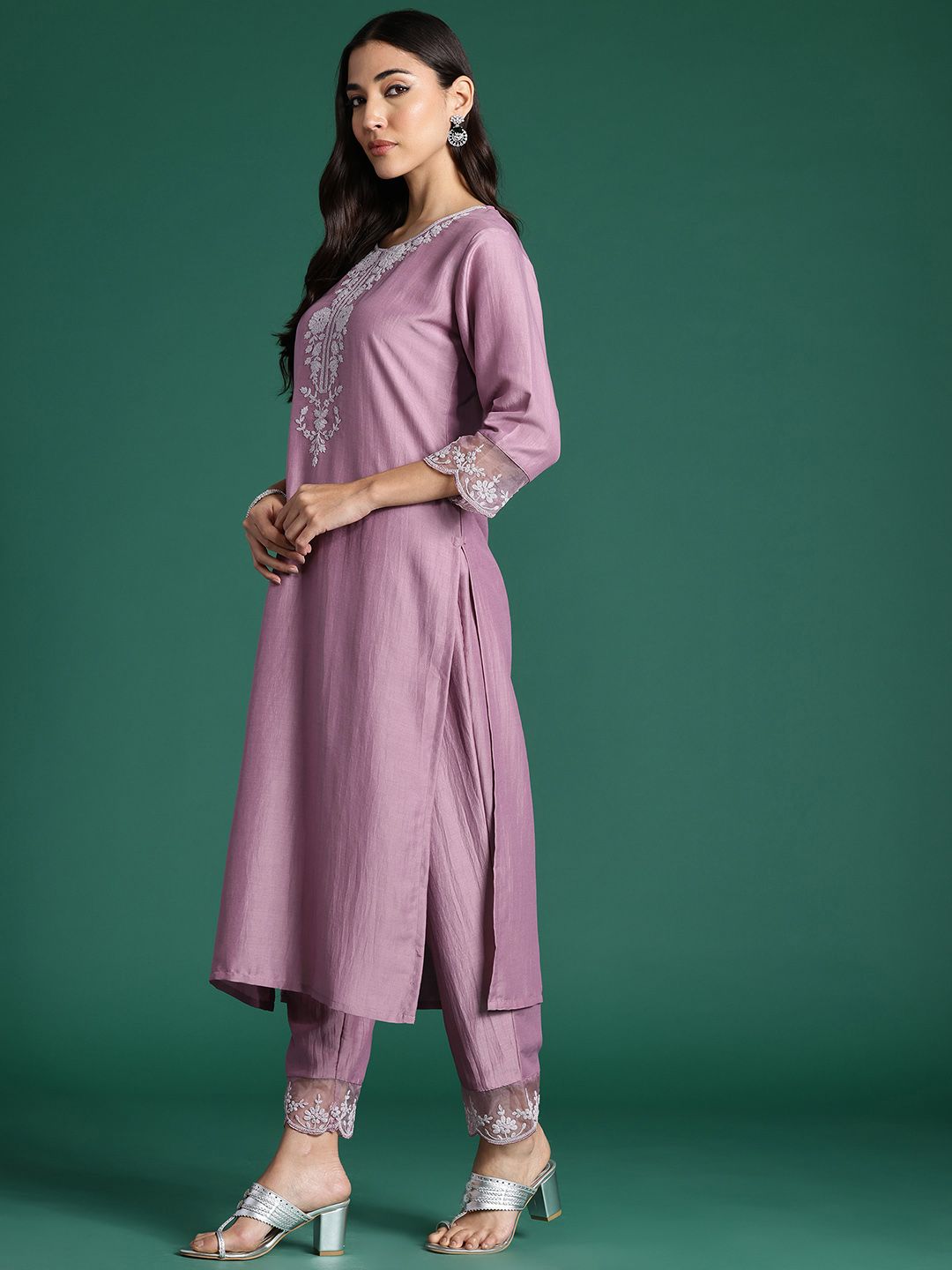 Dhiyona IE Embroidered Zari Kurta with Trousers & With Dupatta