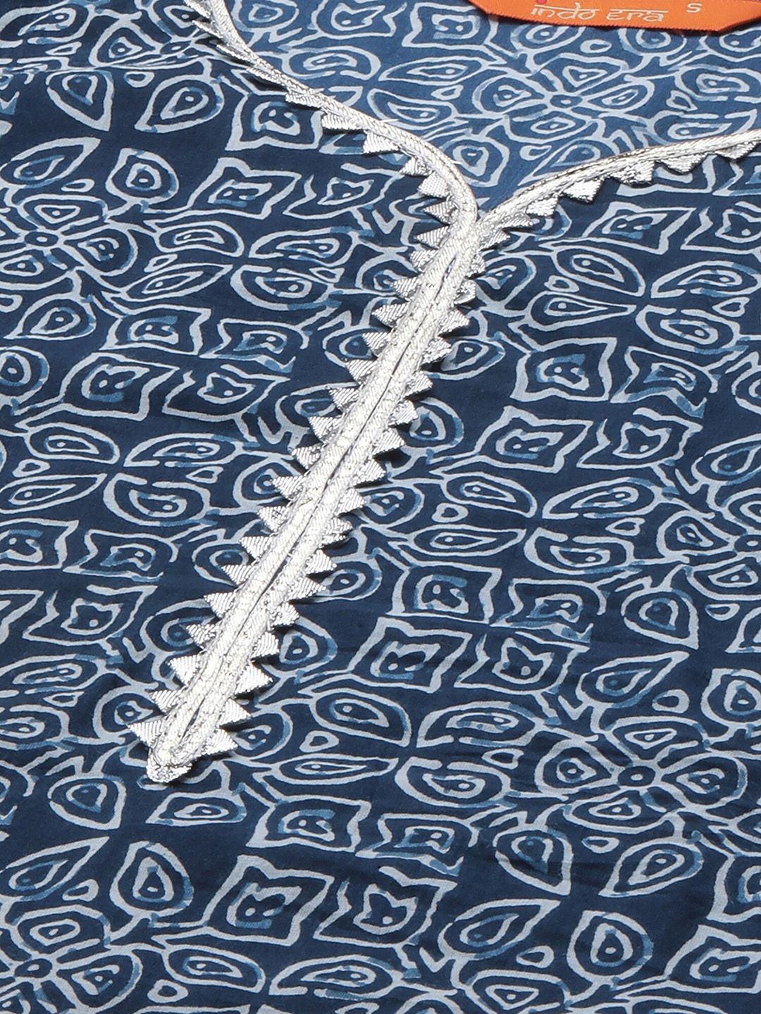 Dhiyona IE Women Navy Blue & White Ethnic Motifs Printed Kurta