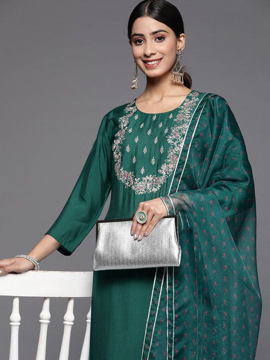 Dhiyona VA Women's Ethnic Motifs Embroidered Sequinned Kurta Set