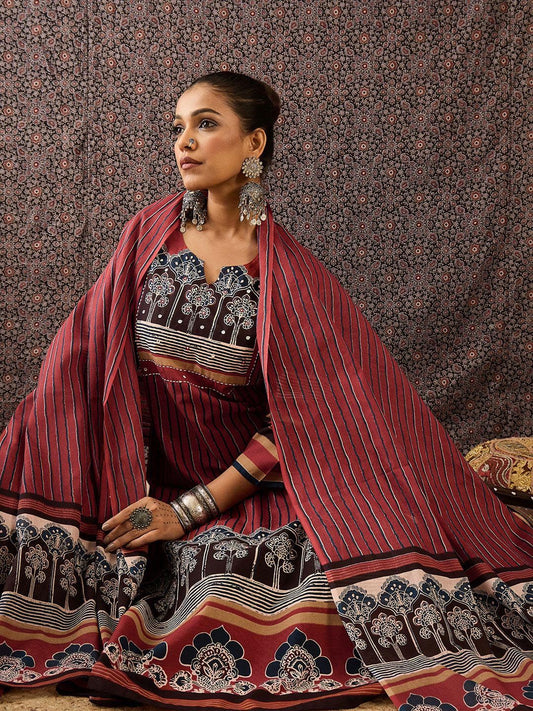 Women Floral Printed Regular Sequinned Pure Cotton Kurta with Trousers & With Dupatta