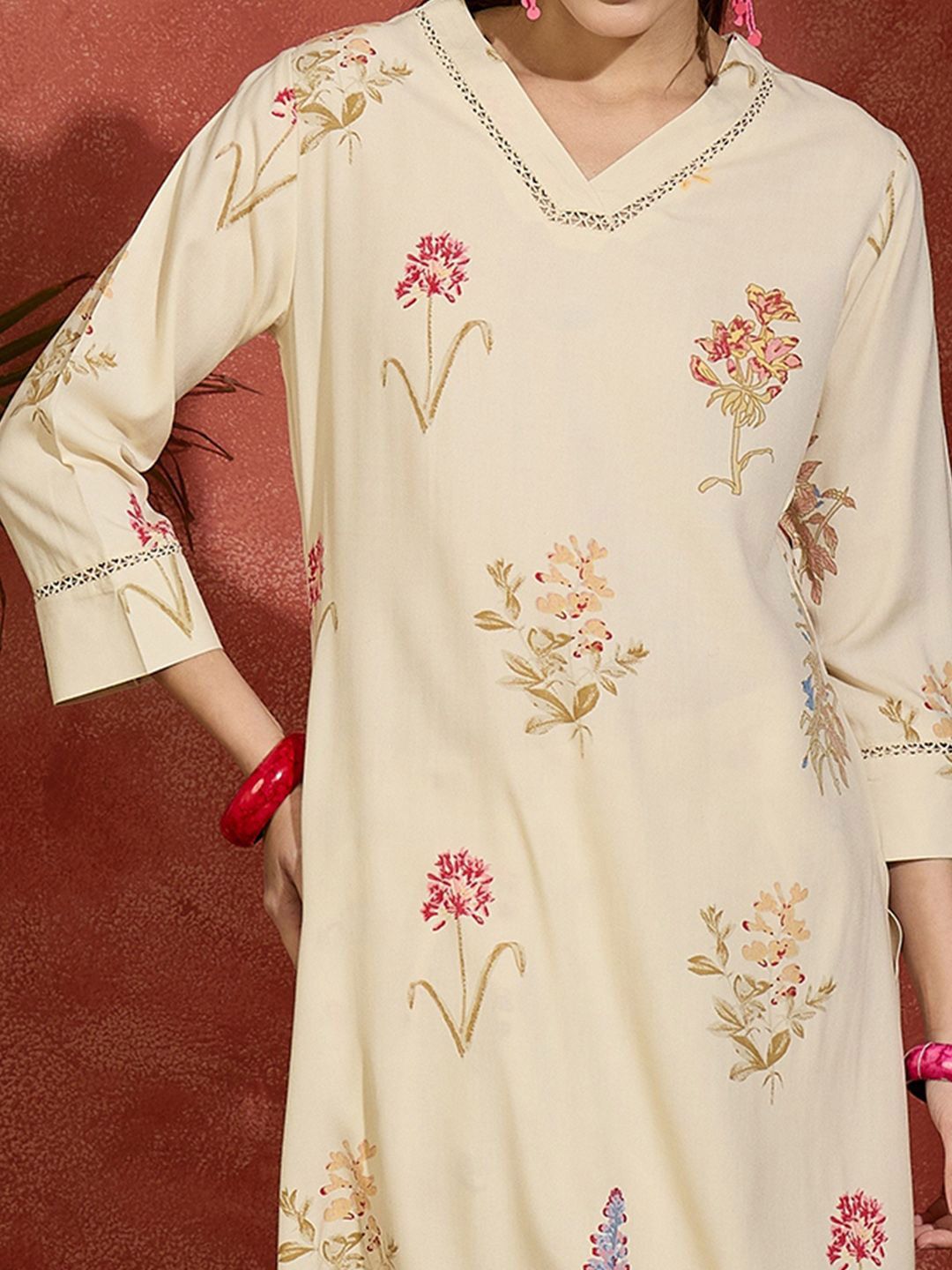 Floral Printed V-Neck Straight Kurta with Dhoti Pants