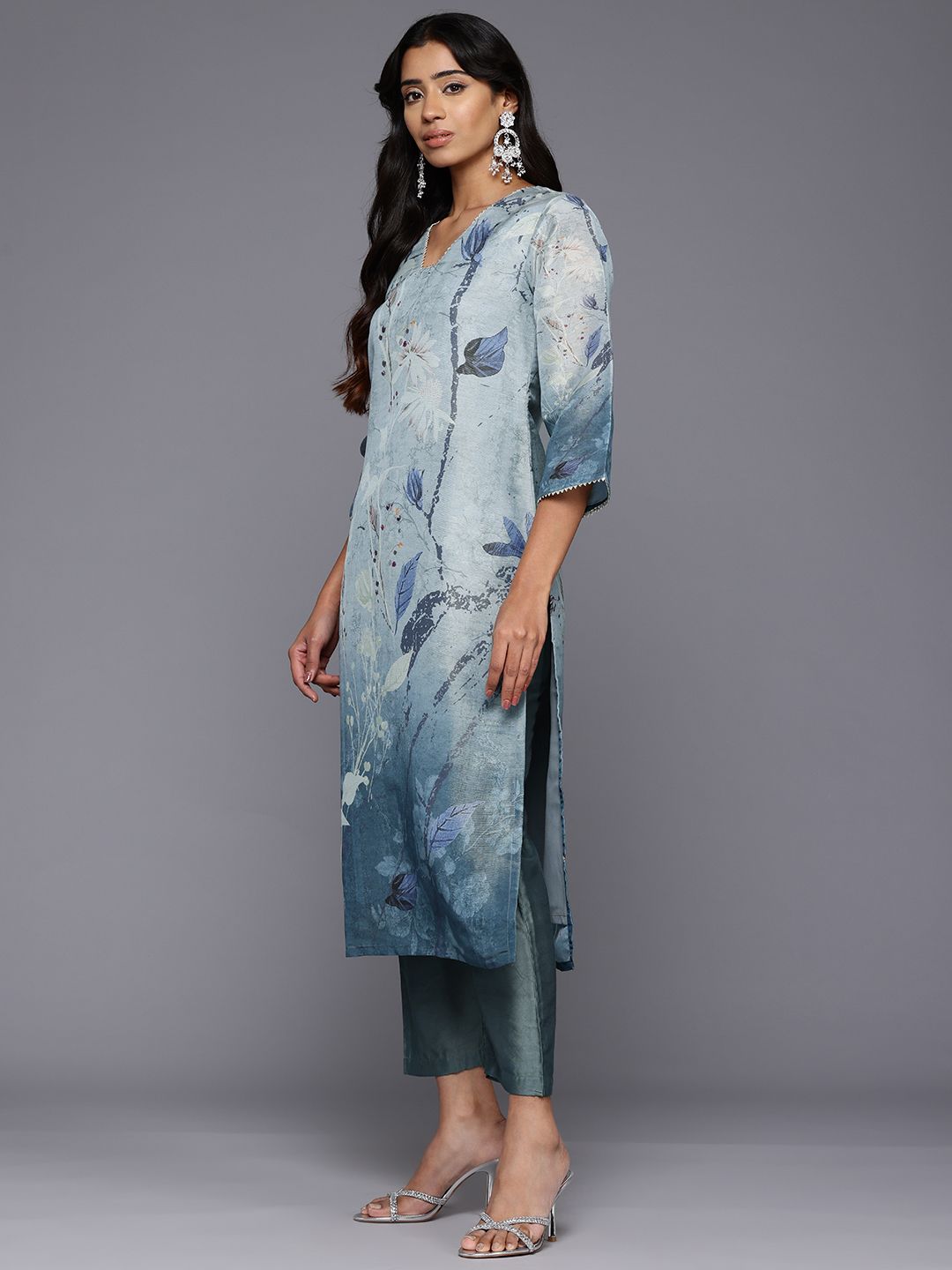 Dhiyona VA Women'sFloral Printed Regular Gotta Patti Kurta With Trousers & Dupatta