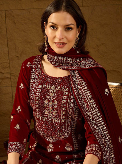 Dhiyona PD Women Embroidered Velvet Straight Kurta With Trousers And Dupatta