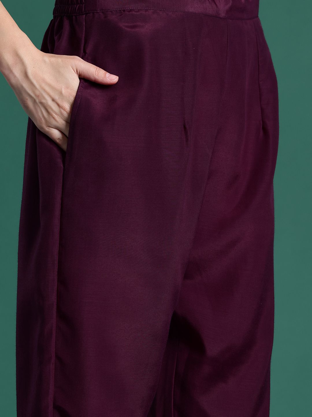 Ethnic Motifs Embroidered Sequinned Kurta With Trousers & Dupatta