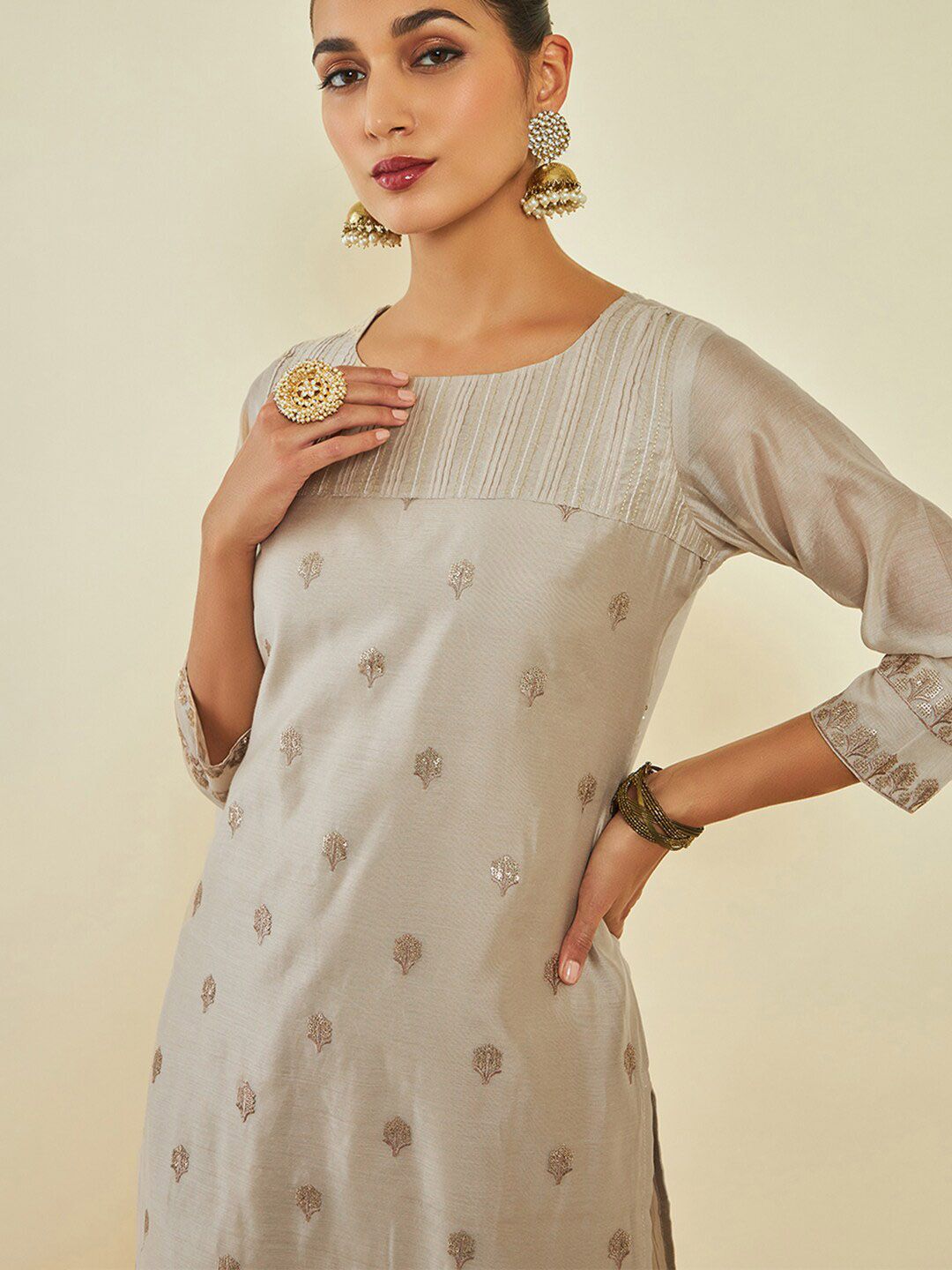 Dhiyona SO Women's Sequinned Embellished Chanderi Silk Kurta With Trousers