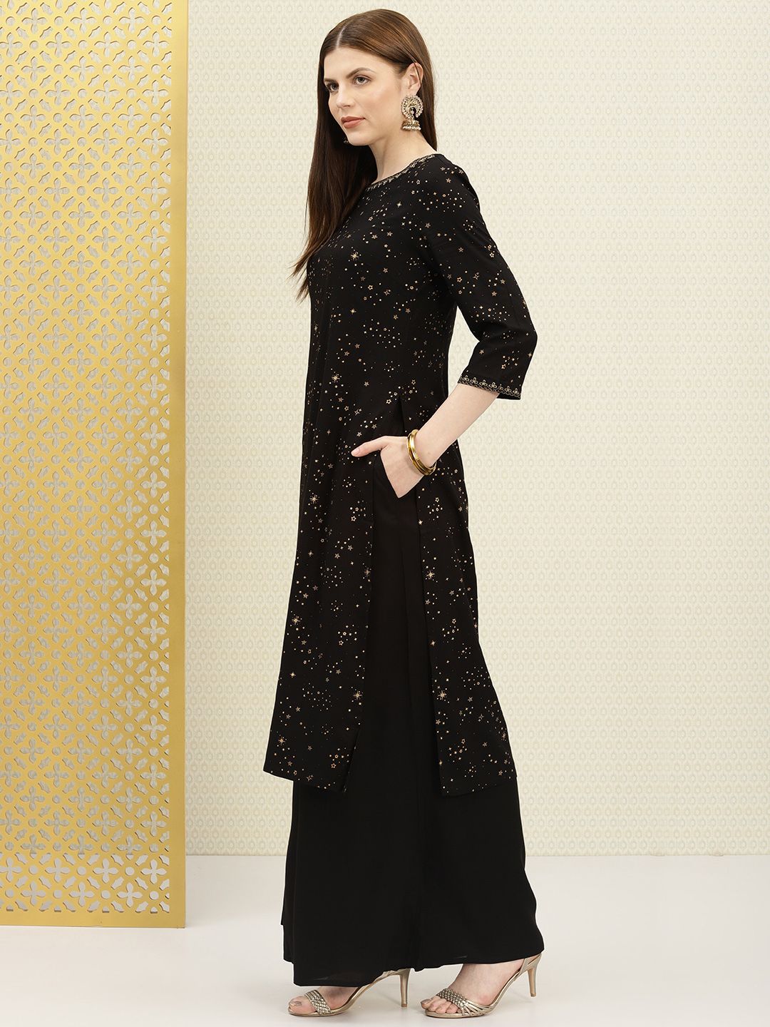 Dhiyona PD Women Women Black & Gold-Toned Printed Kurta with Palazzos
