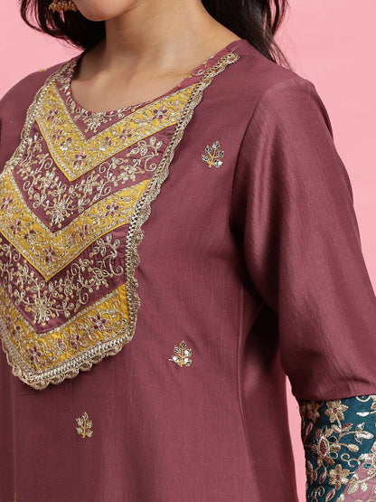 Ethnic Motifs Embroidered Sequinned Kurta With Trousers & Dupatta