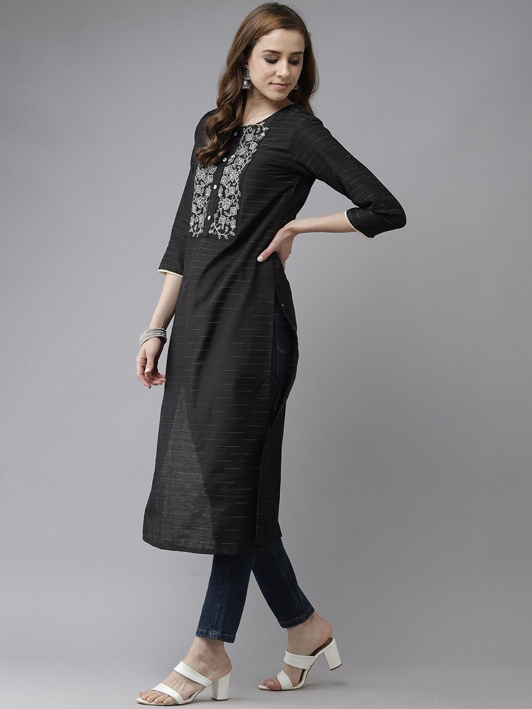 Dhiyona IE Women Ethnic Motifs Embroidered Straight Kurta