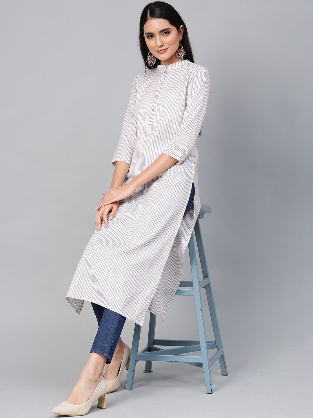 Dhiyona IE Women Blue & White Striped Cotton Kurta