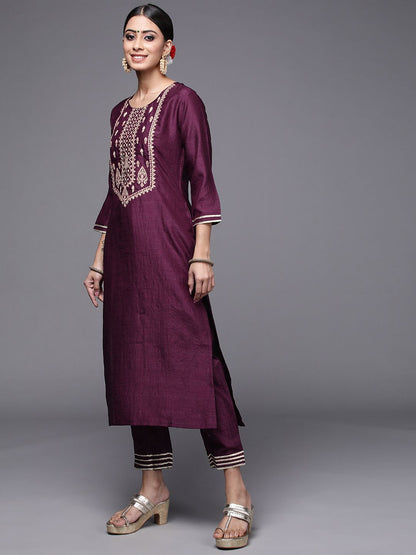 Dhiyona IE Women Purple & Cream Embroidered Gotta Patti Kurta with Trousers & Dupatta