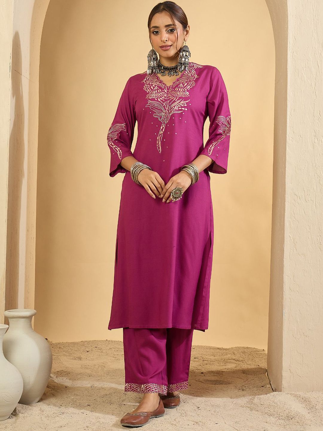 Dhiyona IE Women Embroidered Regular Thread Work Kurta with Trousers