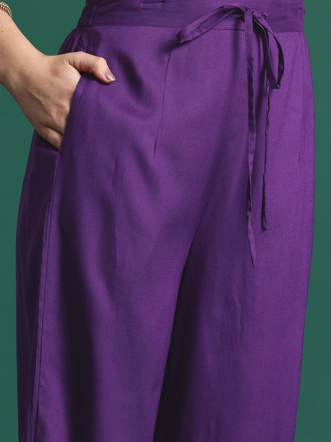 Dhiyona IE Floral Zari Embroidered Kurta with Trousers