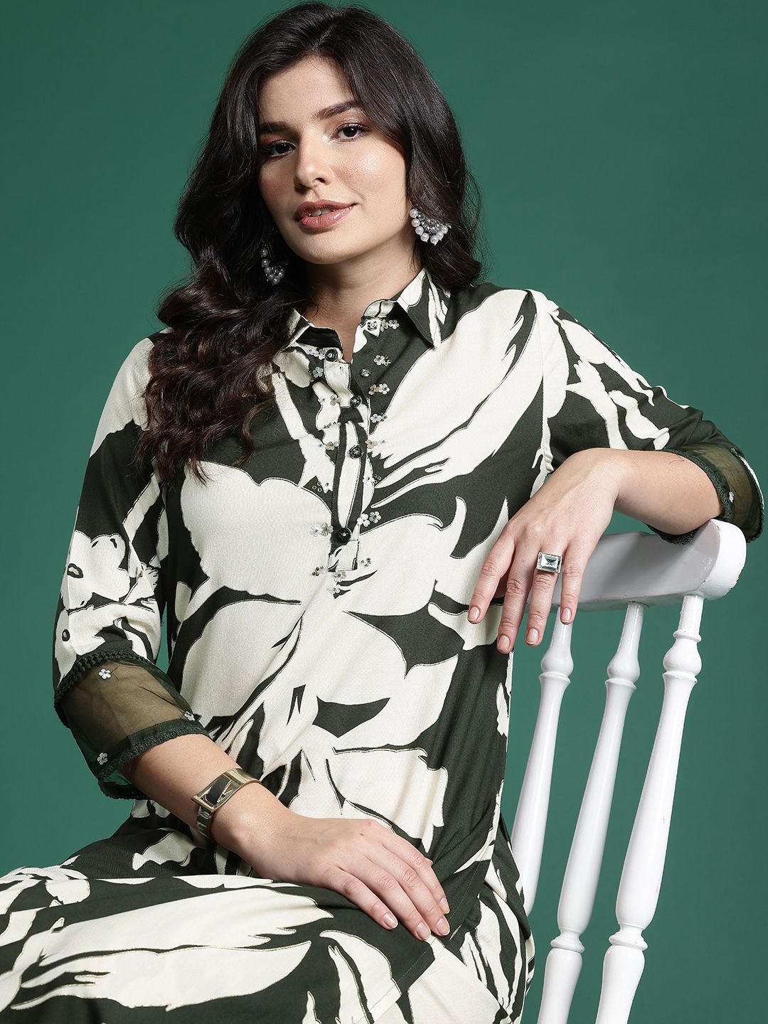 Dhiyona IE Floral Printed Sequinned Kurta with Trousers