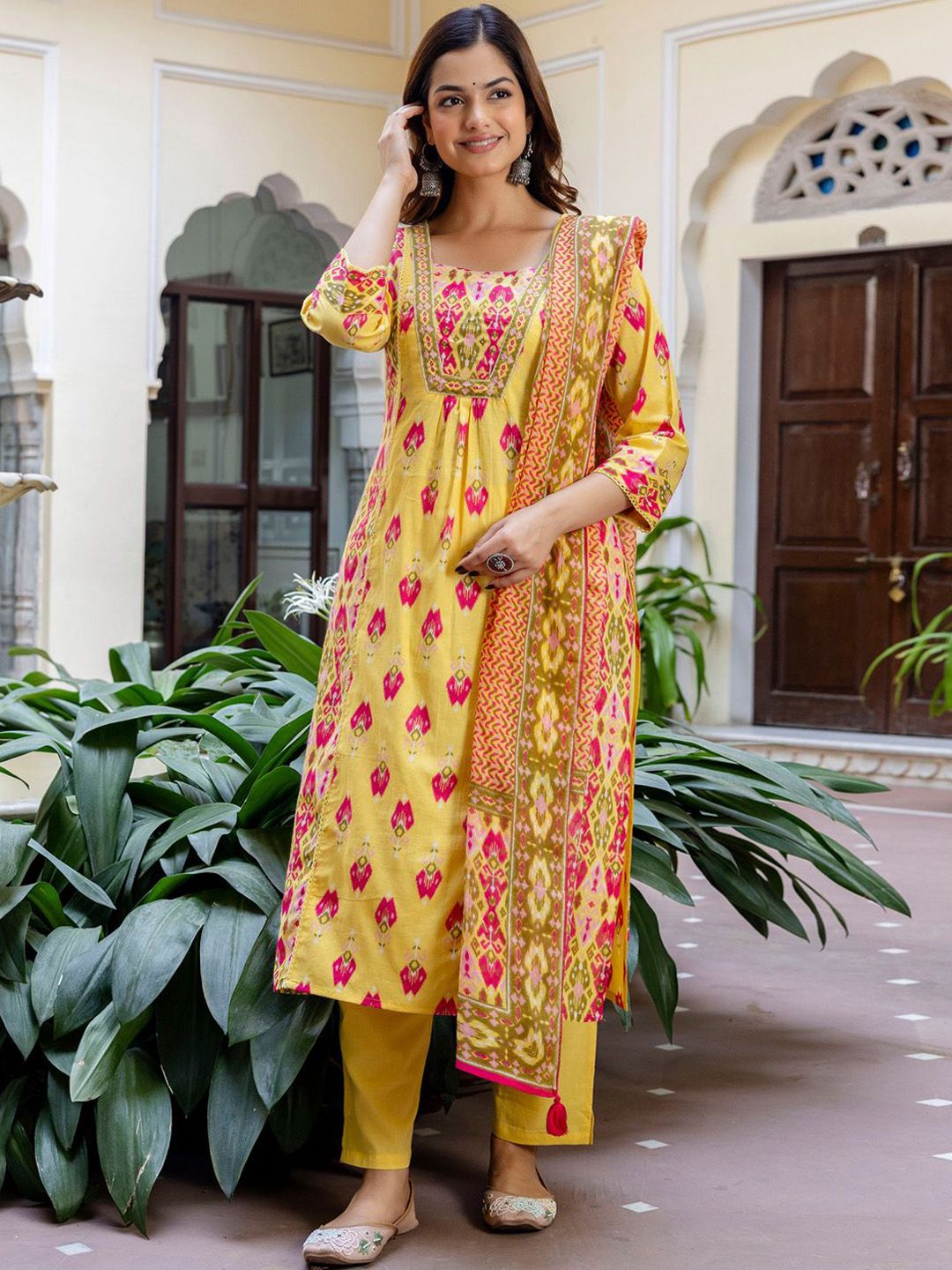 Dhiyona IE Women Printed Panelled Sequinned Pure Cotton Kurta with Trousers & With Dupatta