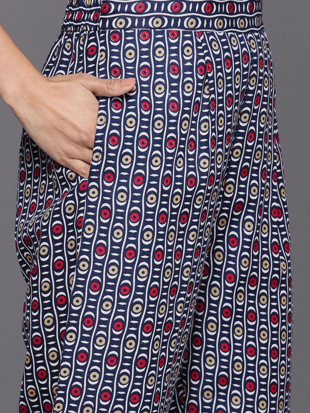 Dhiyona VA Women's Ethnic Motifs Printed Regular Thread Work Kurta with Trousers & With Dupatta