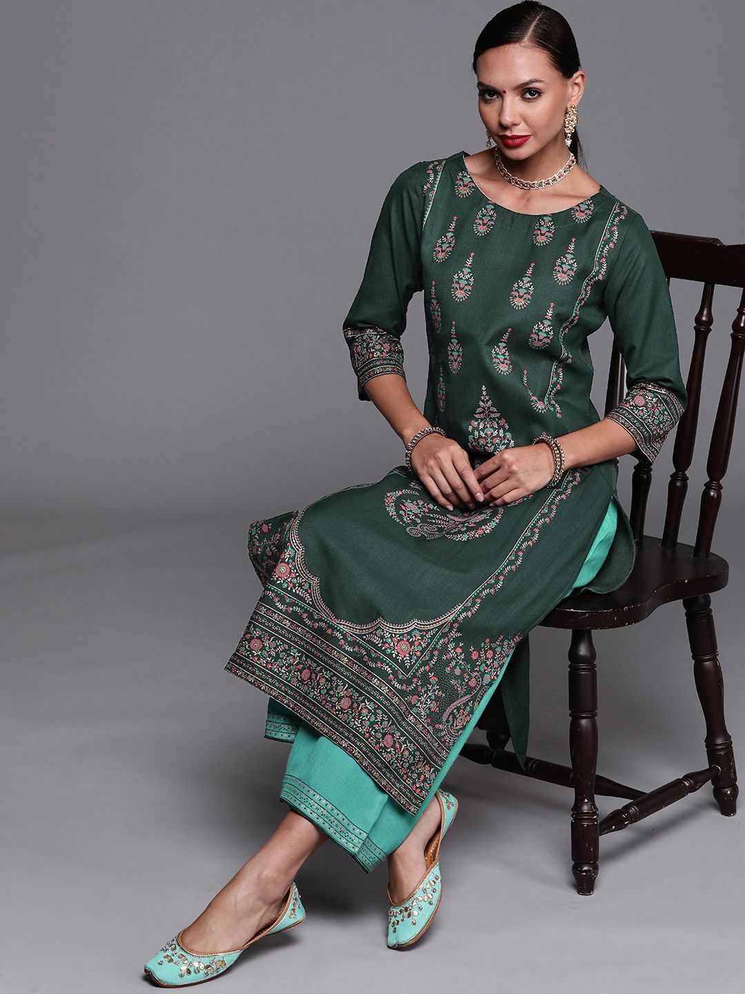 Women Green Ethnic Motifs Foil Printed Straight Kurta With Palazzo Set
