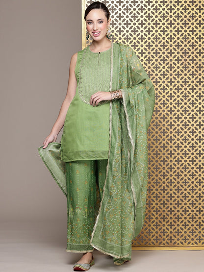 Dhiyona PD Women Jashn Floral Printed Yoke Design Regular Kurti with Trousers & Dupatta