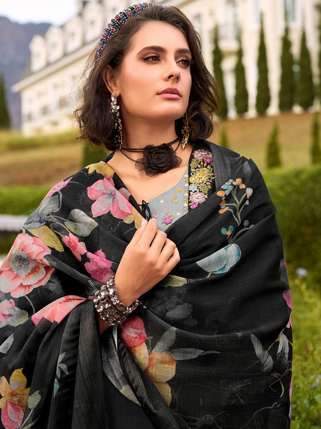 Floral Embroidered Thread Work Pure Cotton Kurta with Trousers & Dupatta