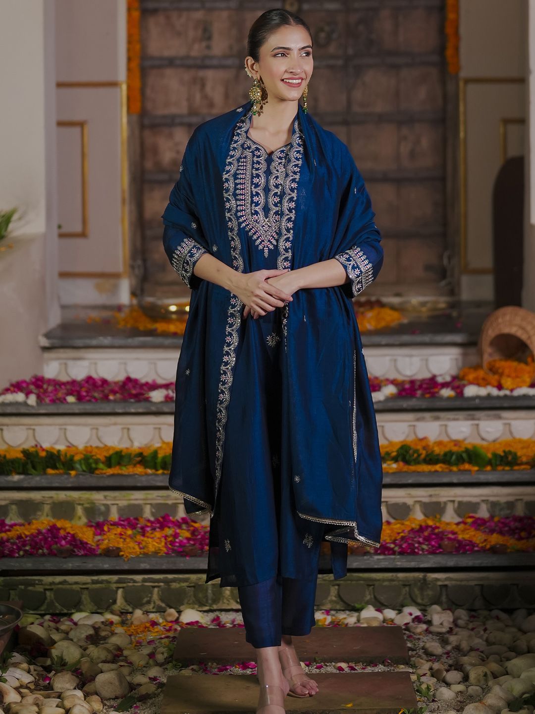 Dhiyona IE Women Ethnic Motifs Embroidered Regular Kurta with Trousers & With Dupatta