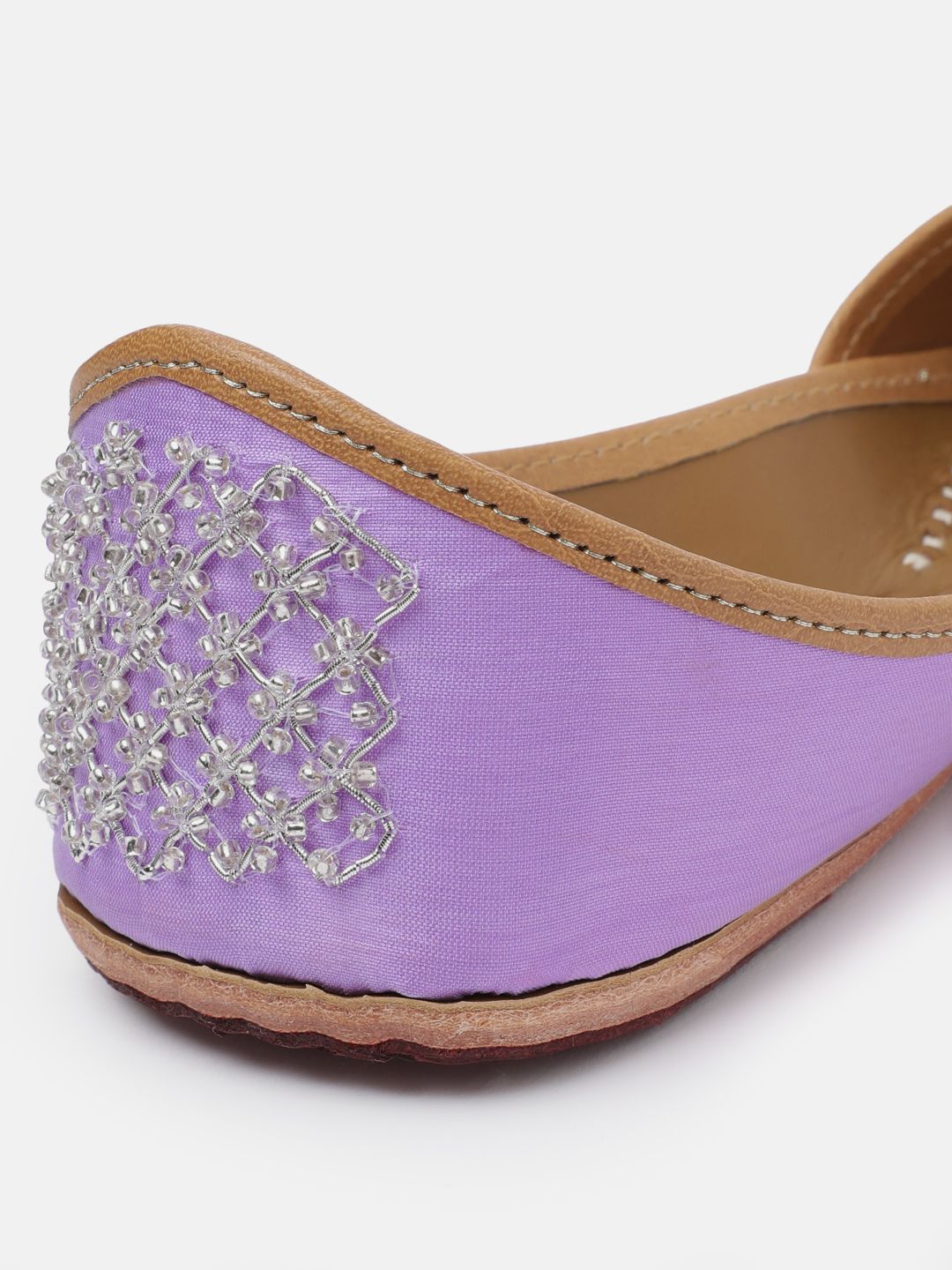 Dhiyona HOP Women Embellished Mojaris