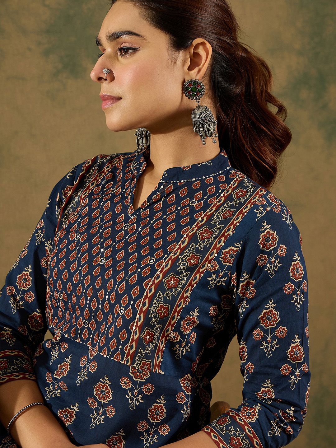 Dhiyona IE Ethnic Motifs Printed Pure Cotton Kurta With Trousers