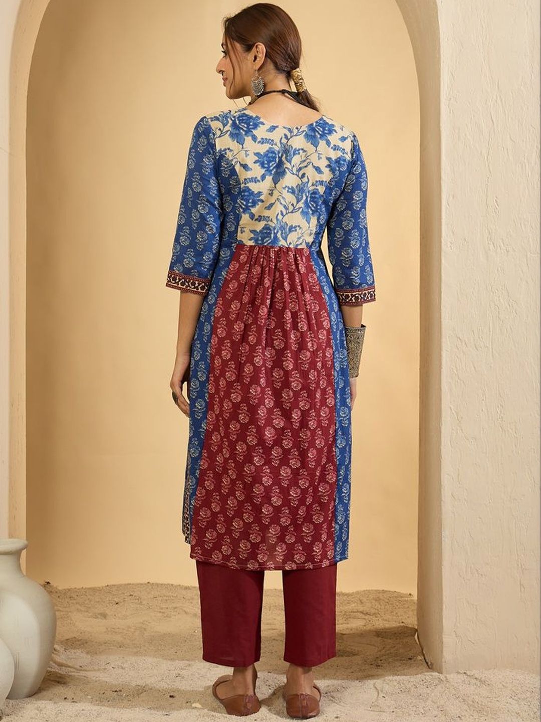 Women Floral Printed Panelled Pure Cotton Kurta with Trousers