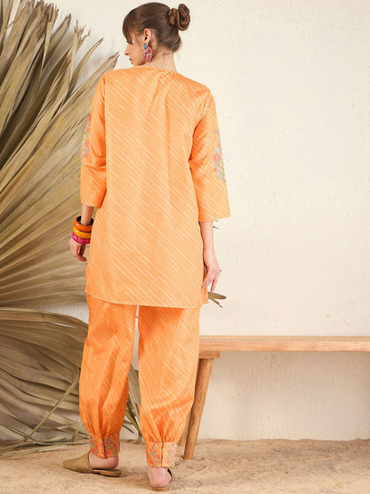 Dhiyona IE Floral Printed A-Line Kurti with Trousers