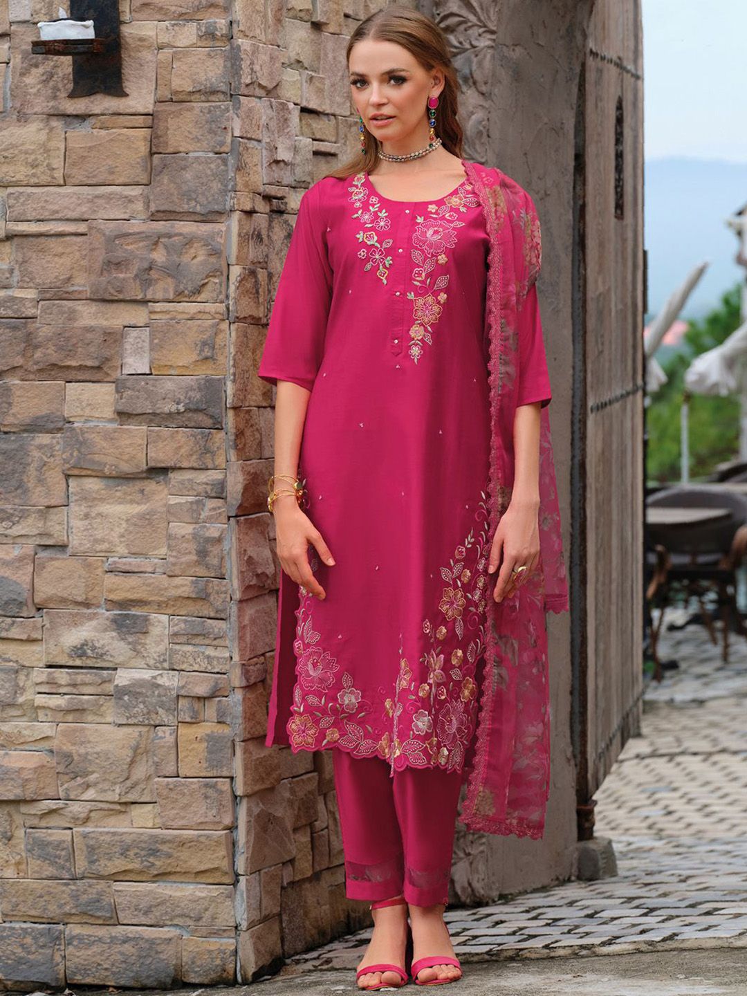 Women Floral Embroidered Kurta with Trousers & Dupatta