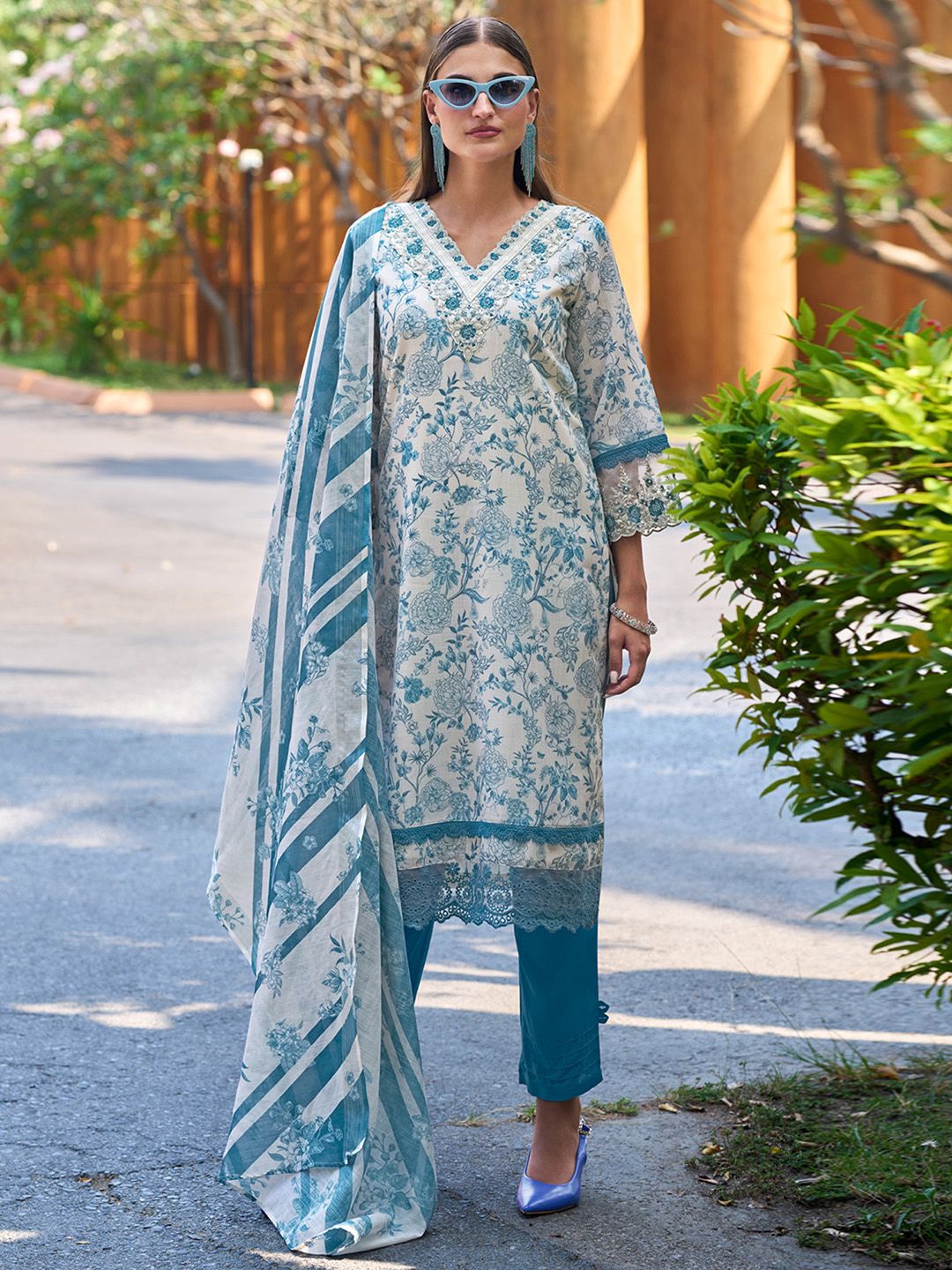 Dhiyona IE Floral Printed Regular Thread Work Pure Cotton Kurta with Trousers & Dupatta