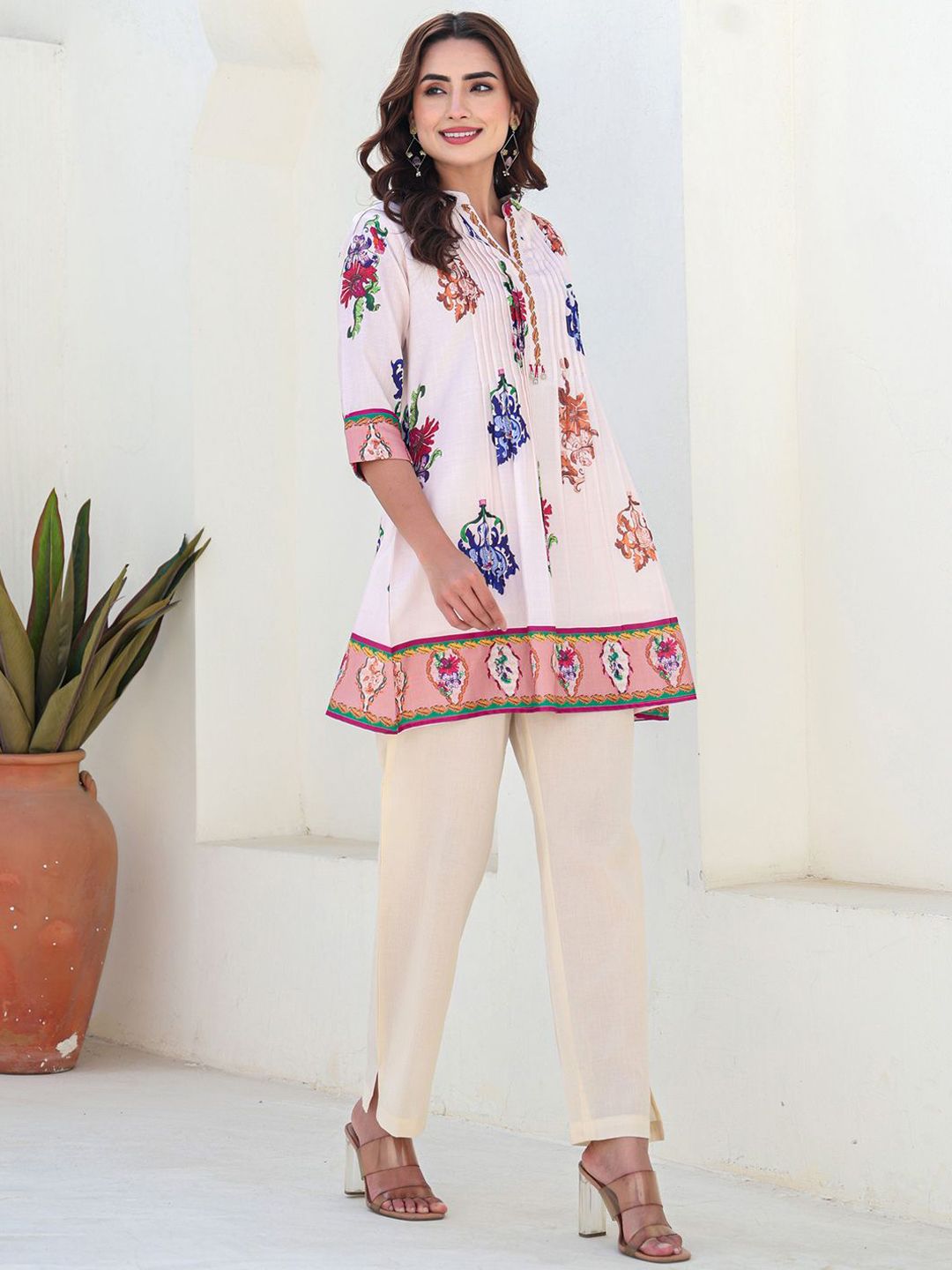 Floral Printed Mandarin Collar Pure Cotton Kurta With Trousers