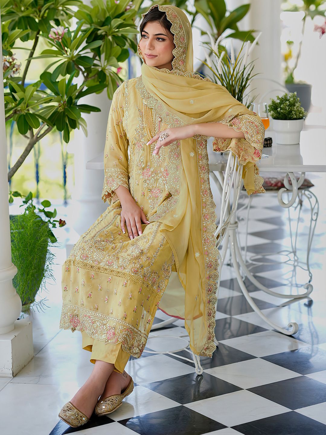 Ethnic Motifs Embroidered Sweetheart Neck Straight Kurta With Trousers & Dupatta