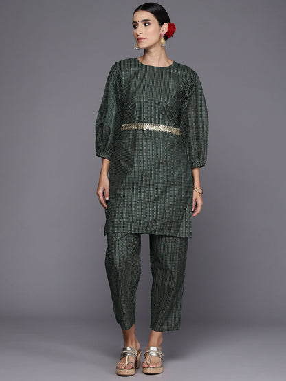 Dhiyona IE Women Printed Regular Kurta with Trousers