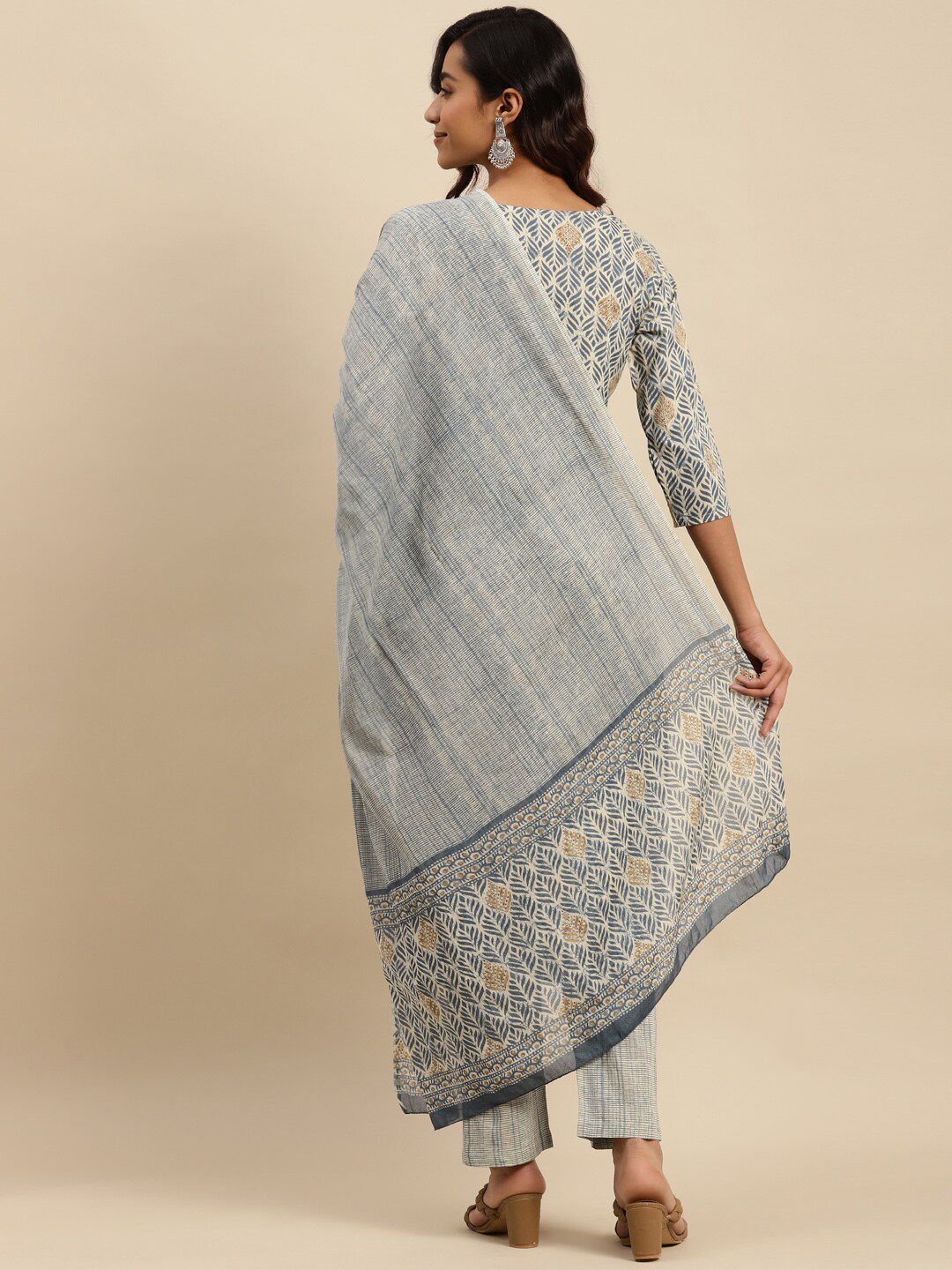 Dhiyona SN Women's Grey Ethnic Printed Thread Work Pure Cotton Kurta With Trouser & Dupatta Set