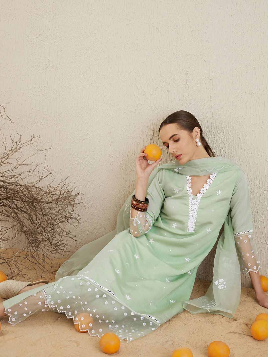 Dhiyona IE Floral Embroidered Regular Thread Work Kurta with Trousers & Dupatta
