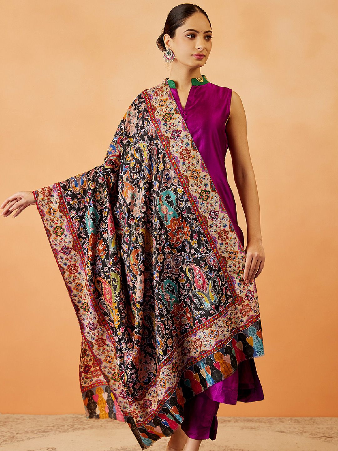 Dhiyona PA Women Floral Embroidered Shawl