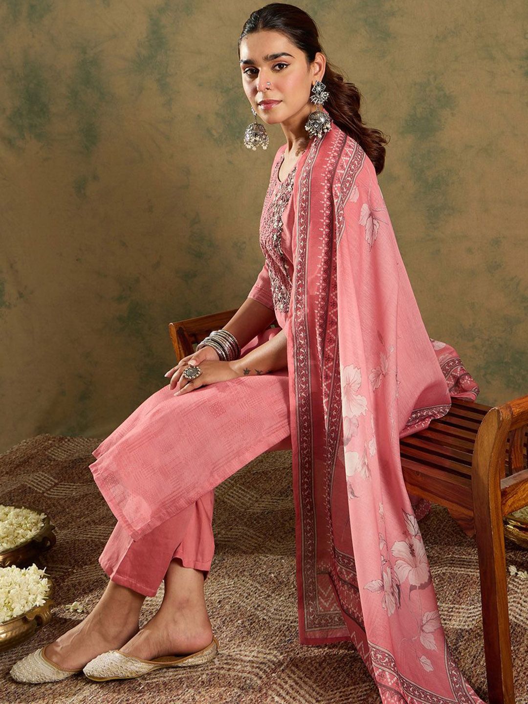 Floral Embroidered Regular Chanderi Silk Straight Kurta with Trousers & Dupatta