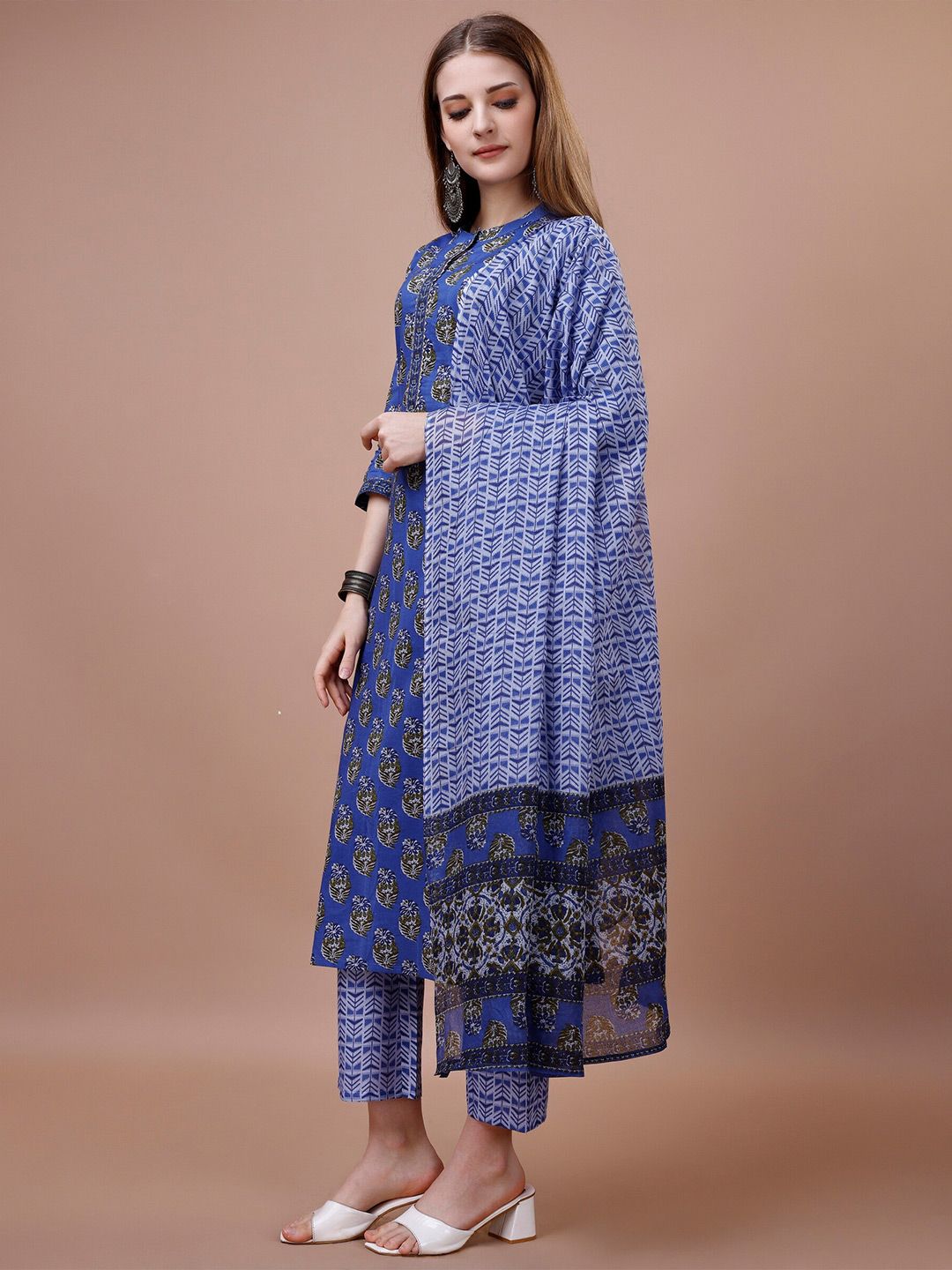 Dhiyona OD  Floral Printed Pure Cotton Kurta With Trousers & Dupatta