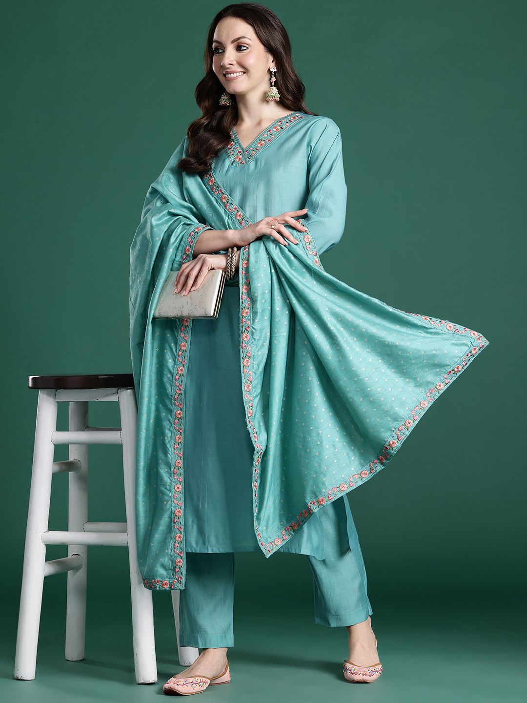 Dhiyona IE Floral Embroidered Thread Work Kurta with Trousers & With Dupatta