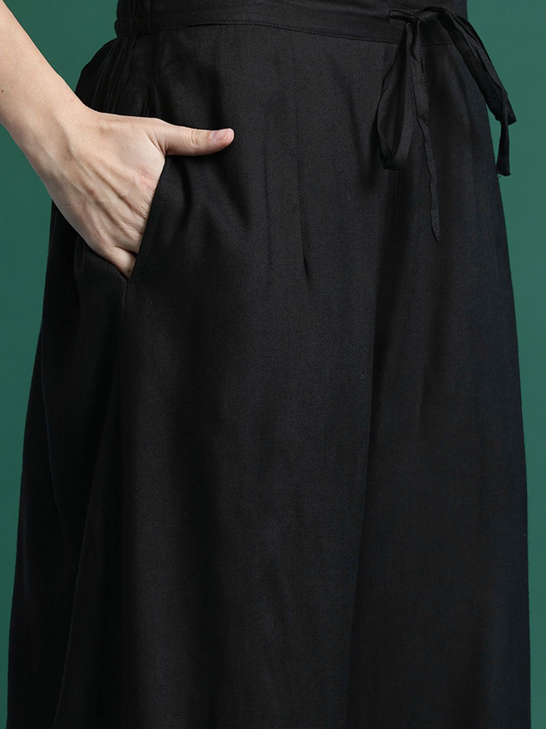 Dhiyona IE Floral Printed Regular Beads and Stones Kurta with Trousers