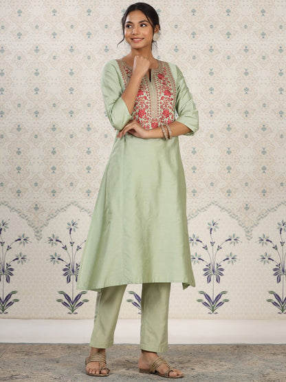 Dhiyona OD  Yoke Design Embroidered Kurta with Trousers