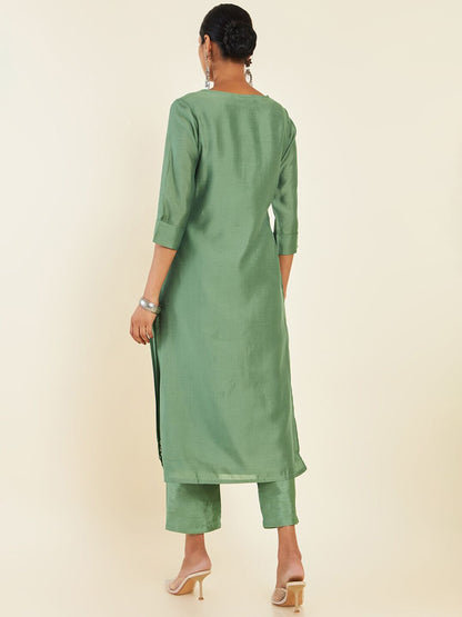 Dhiyona SO Women's Green Regular Straight Chanderi Silk Kurta With Trousers