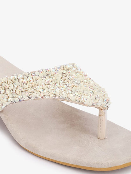 Dhiyona AK Women Embellished T-Strap Flats