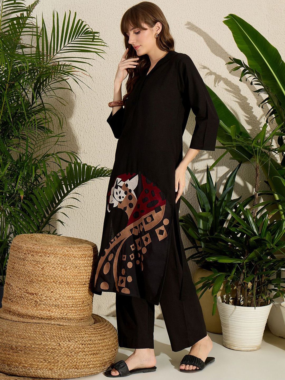 Geometric Printed V-Neck Pure Cotton Straight Kurta With Palazzos