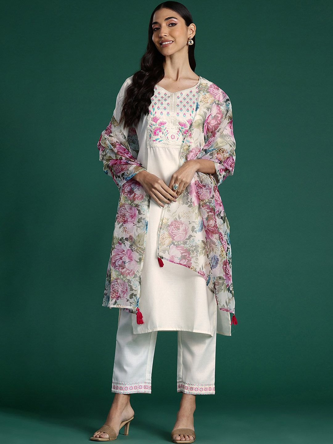 Dhiyona IE Women Floral Yoke Design Regular Thread Work Pure Cotton Kurta with Trousers & With Dupatta