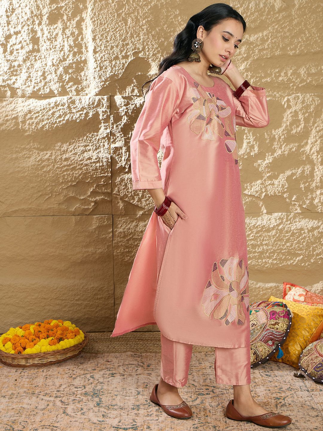 Women Embroidered Regular Thread Work Kurta with Trouser