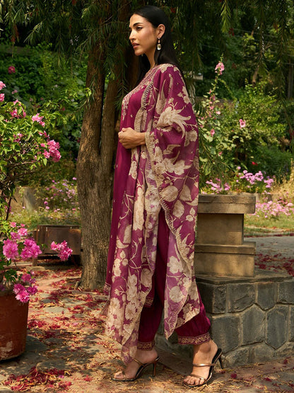 Ethnic Motifs Embroidered V-Neck Thread Work Straight Kurta with Salwar & Dupatta