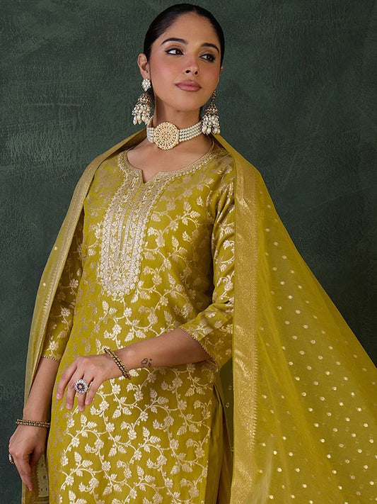 Dhiyona IE Women Floral Woven Design Sequinned Kurta Set With Dupatta